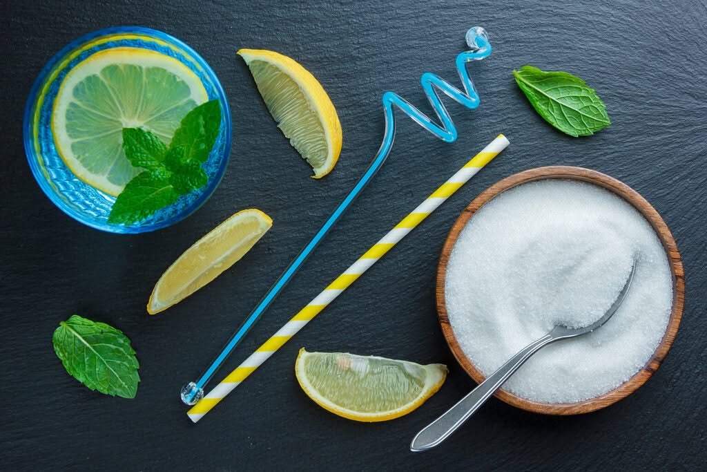 sucre et agrumes illustrant la réduction du sucre et l’équilibre en pâtisserie grâce aux fibres